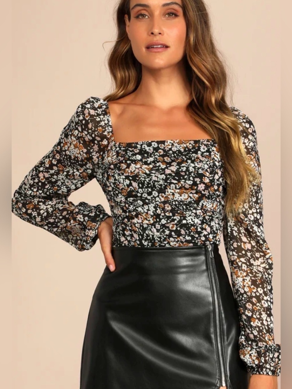 Lulus Mood Setter Womens Small Black Floral Top Ruched Long Sleeve Black White